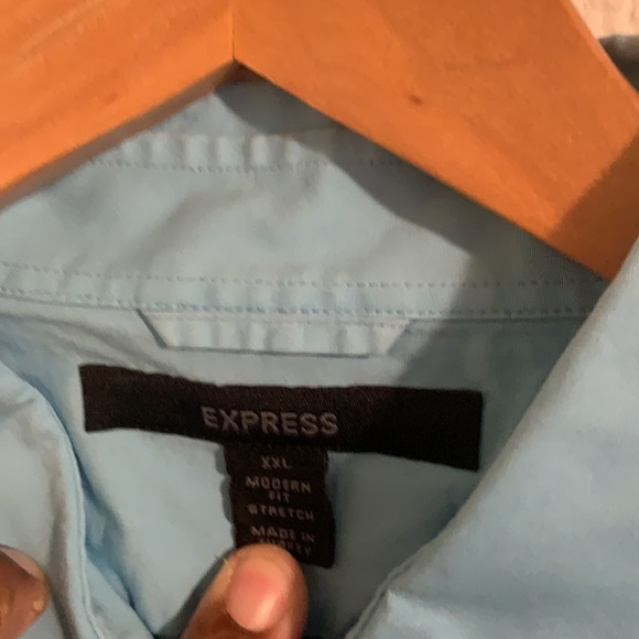 Button down - Picture 2 of 2